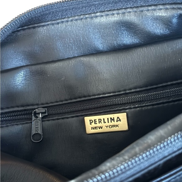 Perlina Black Shoulder Bag with Adjustable Strap and Zipper Closure - Picture 7 of 10